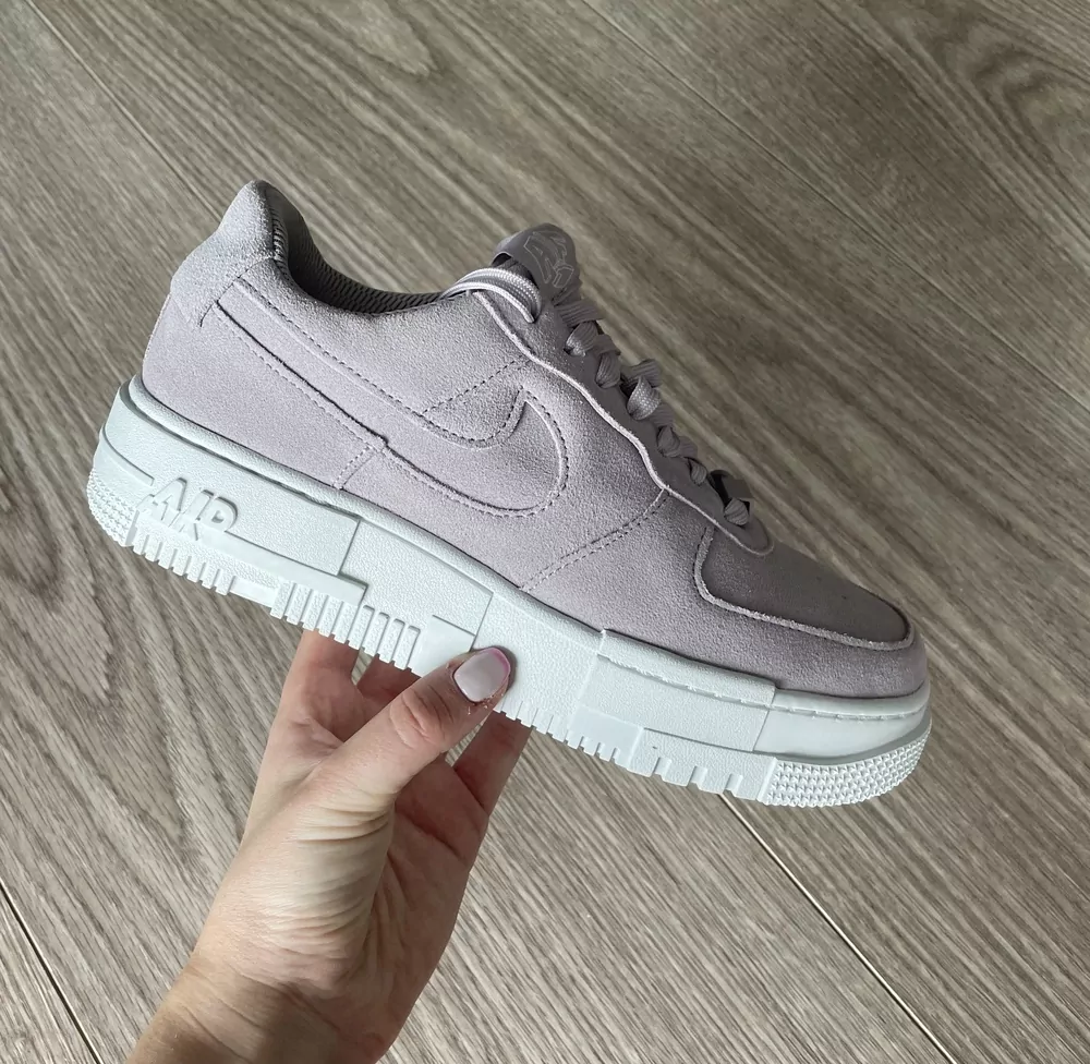 Boty Nike Air Force 1 Pixel