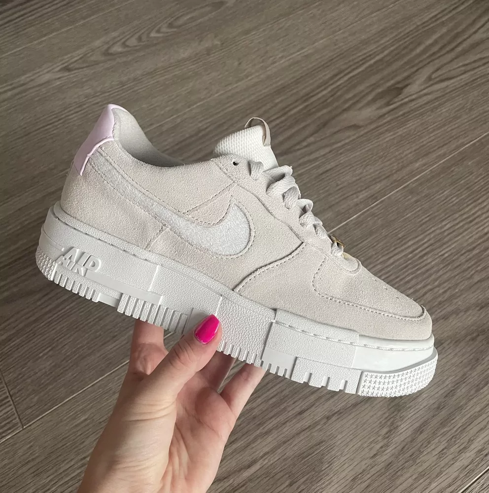 Boty Nike Air Force 1 Pixel