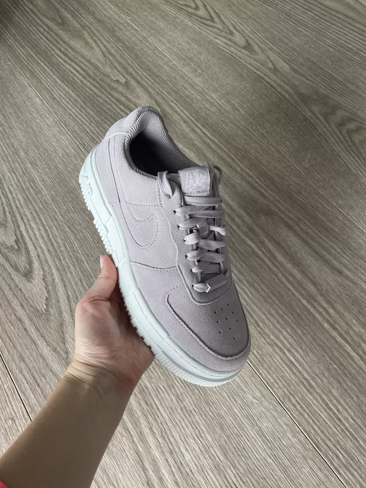 Boty Nike Air Force 1 Pixel