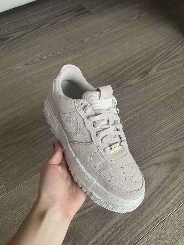 Boty Nike Air Force 1 Pixel