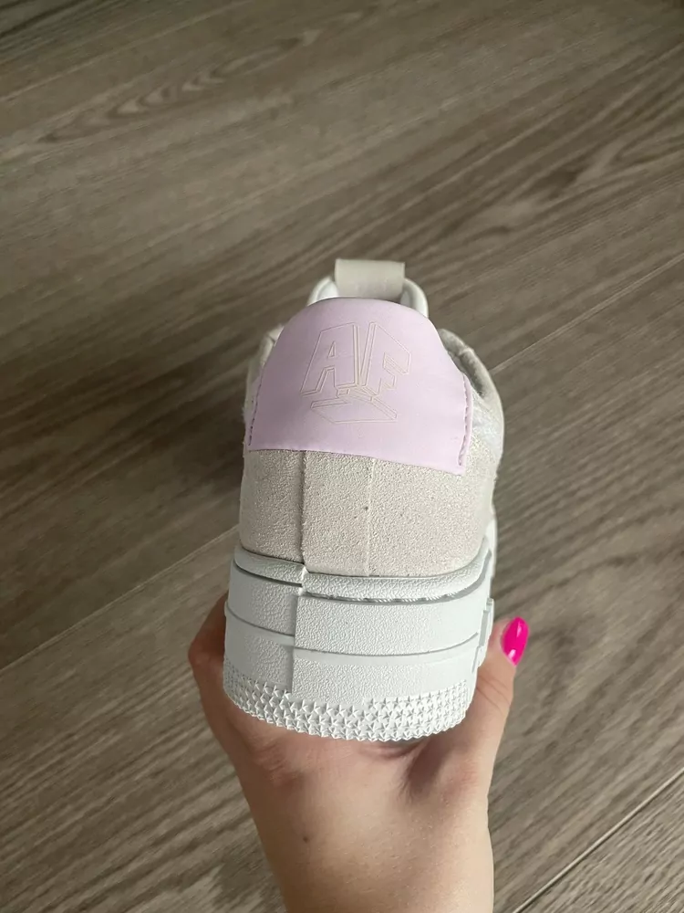 Boty Nike Air Force 1 Pixel