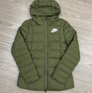 Dámská zimní bunda Nike