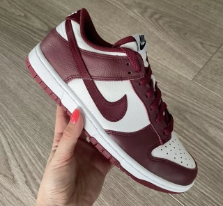 Dámské boty Nike Dunk Low NBY