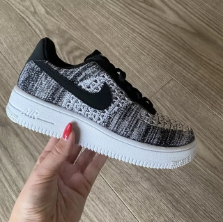 Dámské boty Nike Air Force 1 Flyknit